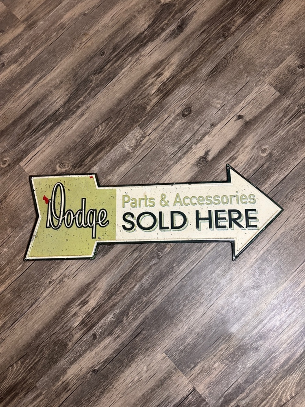 Dodge‎ Parts & Accessories Sold Here Arrow Sign - Vintage Green and Cream